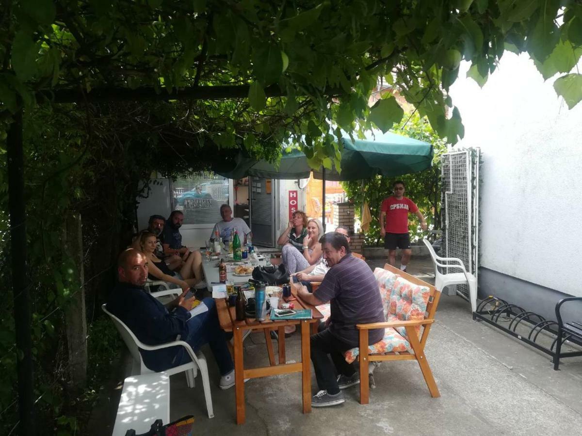 Hostel Trajan Donji Milanovac Zewnętrze zdjęcie